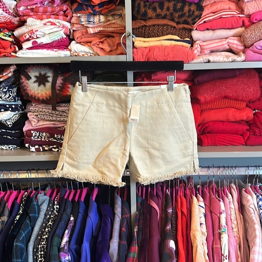 Loft Riviera 4” khaki size 00 (fits like 0-2) shorts